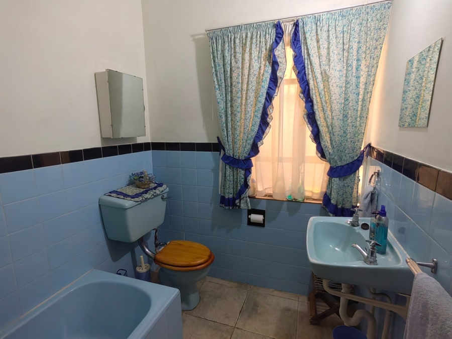5 Bedroom Property for Sale in Parys Free State